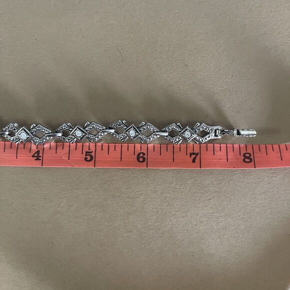 Vtg AVON Art Deco Panel Silver Tone Rhinestones Glam Bling Sparkle Bracelet 8” - Picture 7 of 7